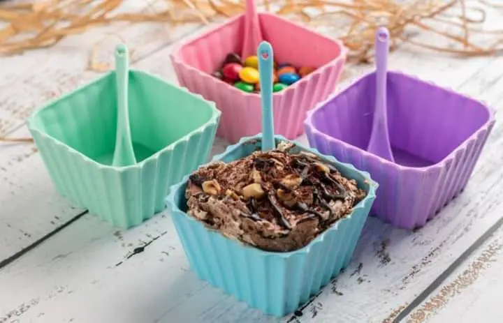 Plain square twinkle plastic bowl M2