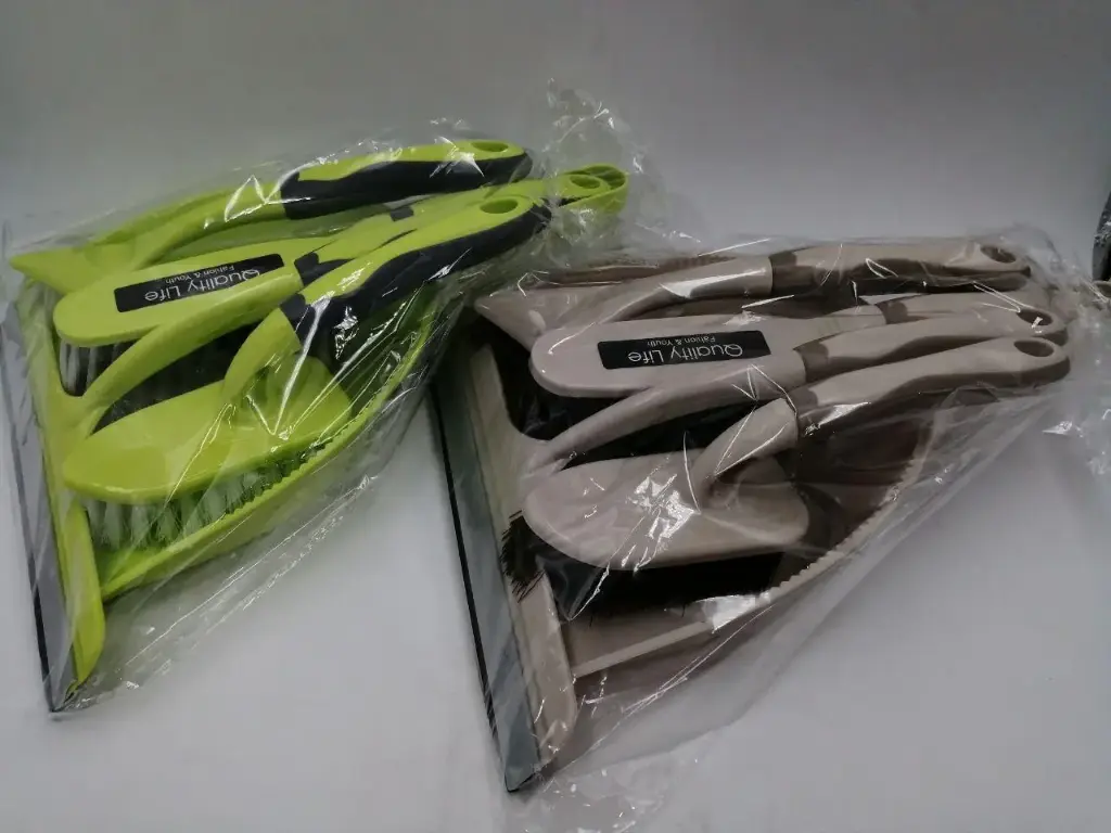 جاروف بالفرش بيد بطريق فسفورى 5ق 4501