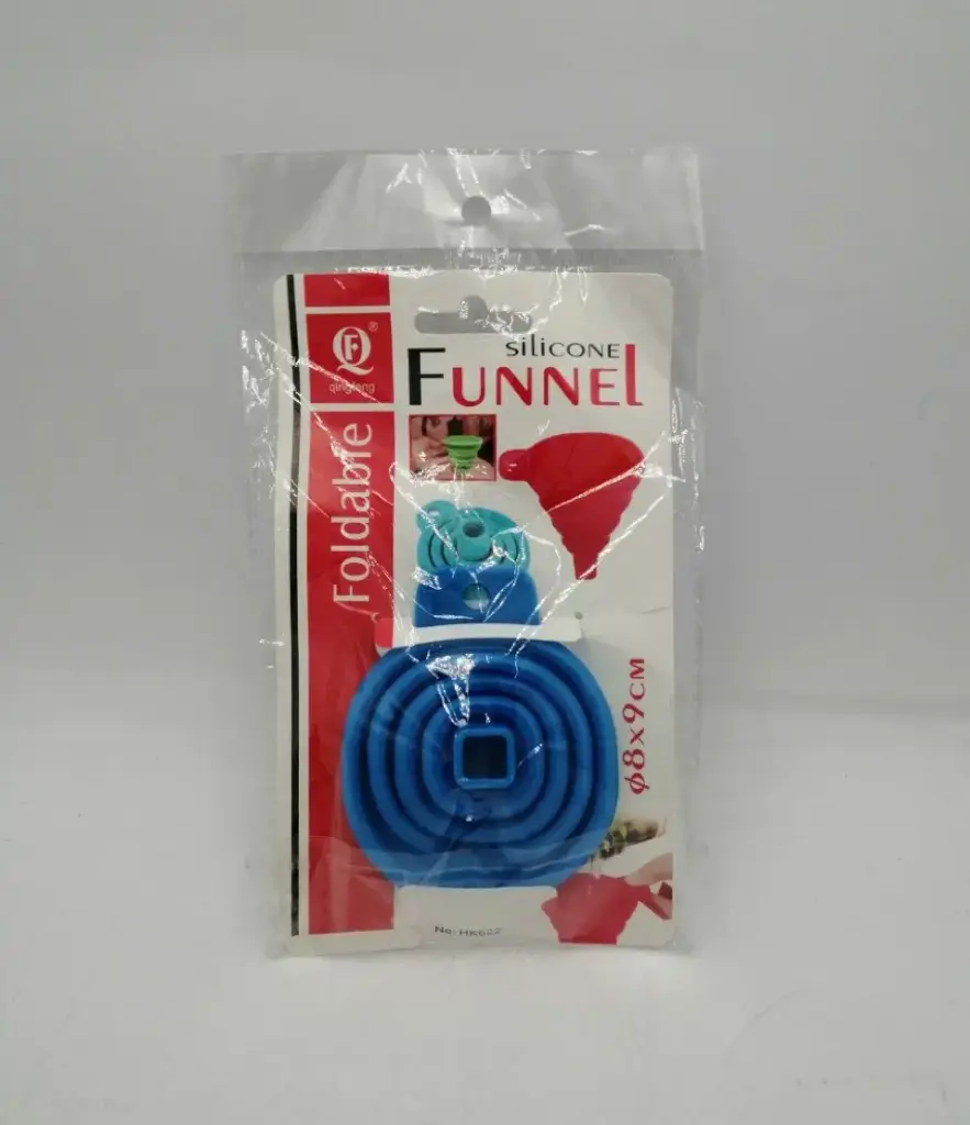 Small round collapsible silicone funnel